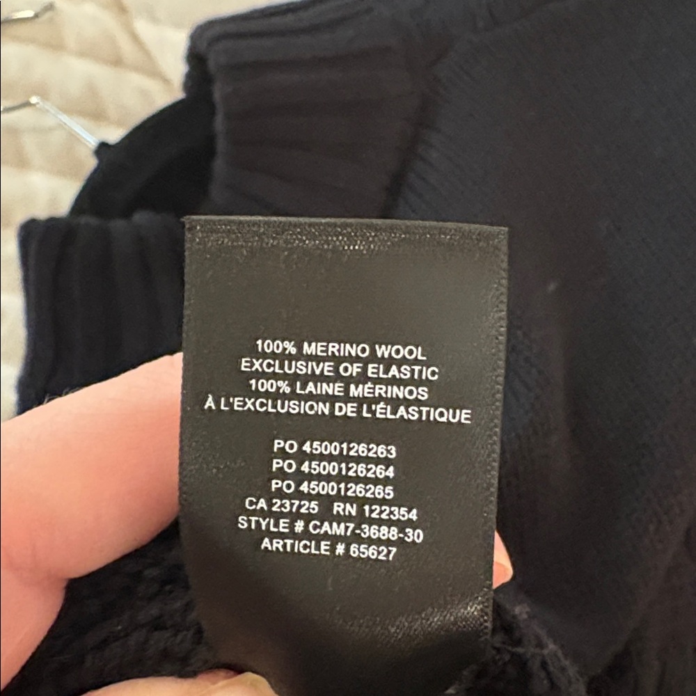 Aritzia Wilfred Free crop sweater - Picture 5 of 5
